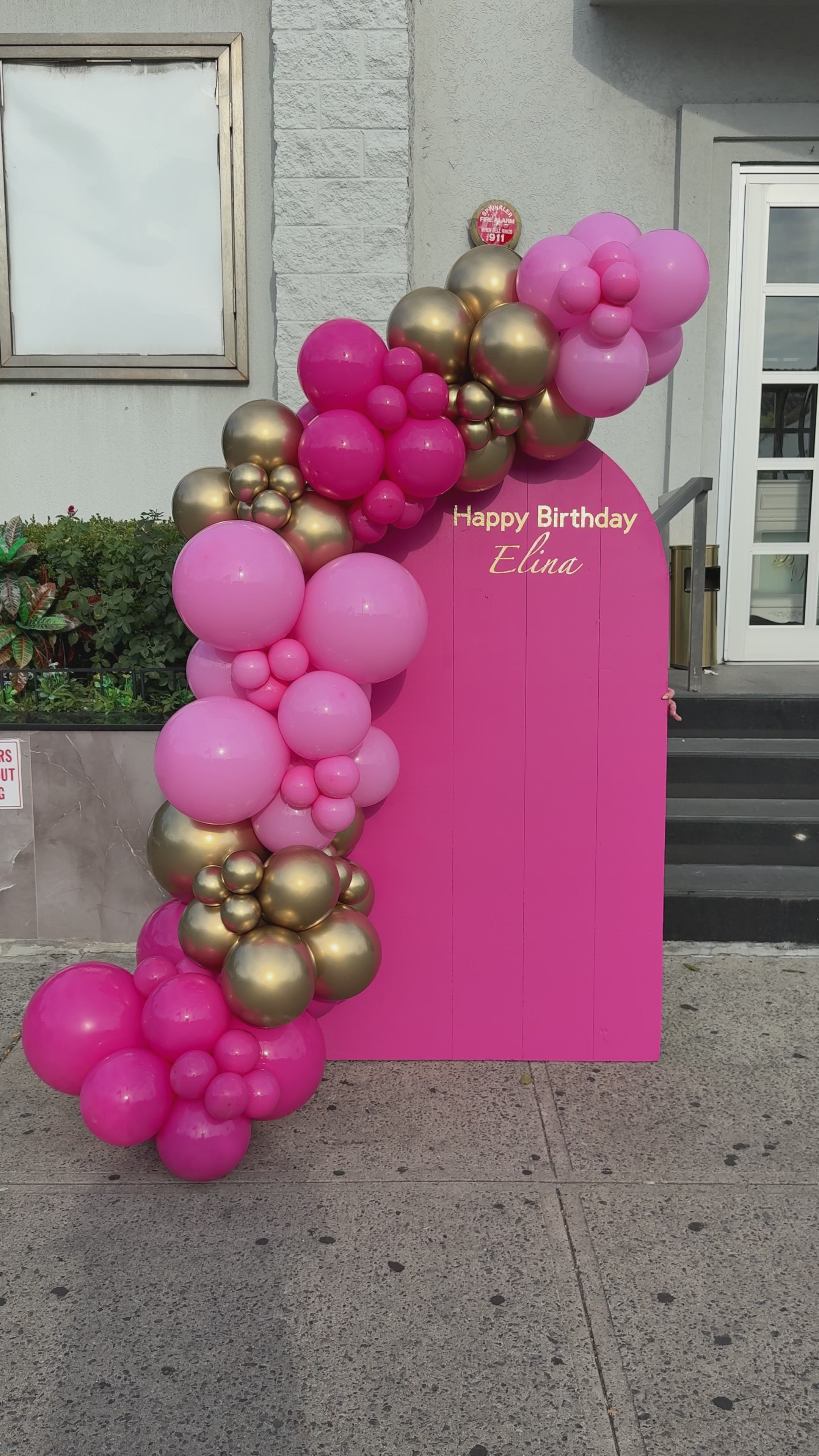 Grab & Go Balloon Backdrop NYC | Custom Party Decor | Air Moon NYC